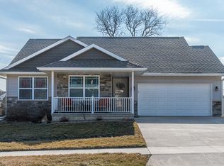 7407 Westfield Dr NE, Cedar Rapids, IA 52402