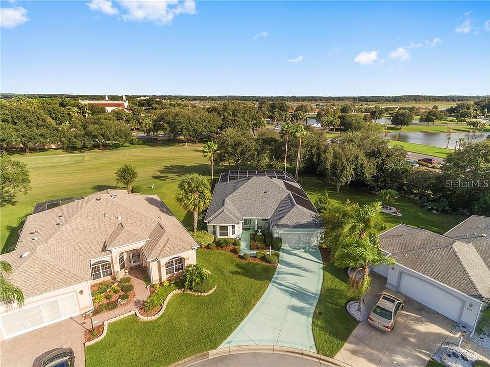 1st image of 203 Carrera Dr