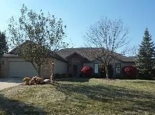 2230 Blue Harbor Dr, Fort Wayne, IN