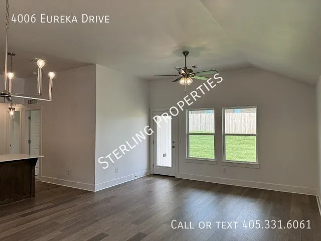 4006 Eureka Dr — Photo 7