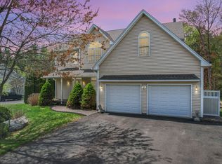 85 Chippenwood Ln, Bristol, CT 06010