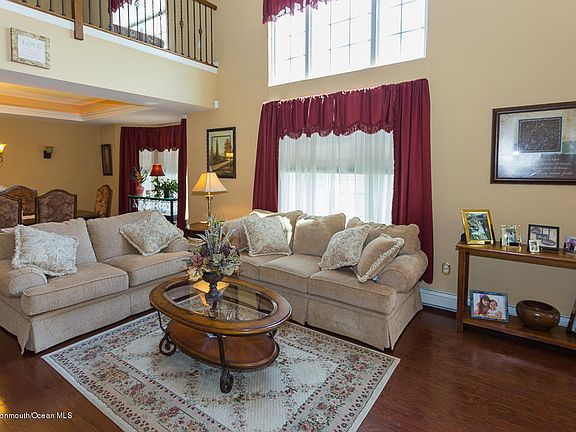 5th image of 236 Enclave Blvd