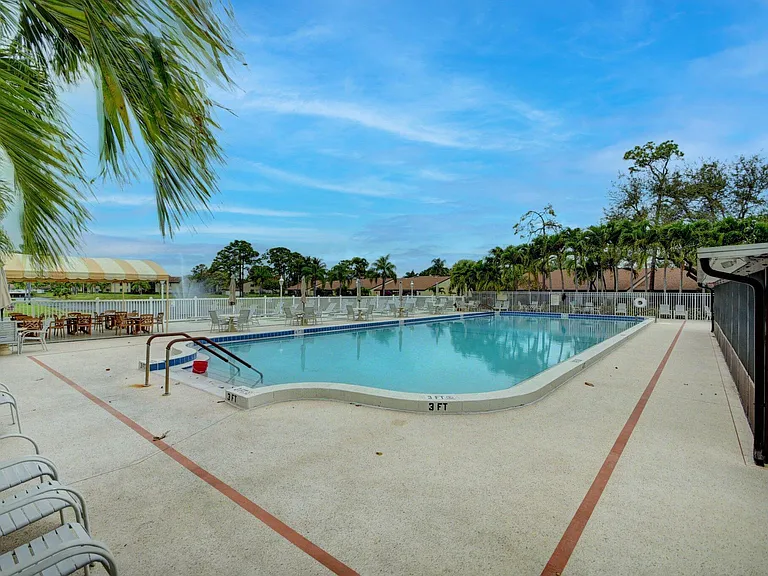 616 Sea Pine Way #C2 — Photo 39