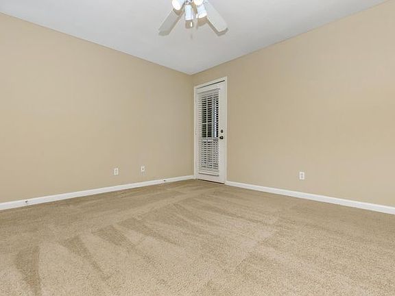 4th image of 600 Victory Garden Dr #E35