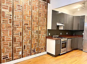 Rented by Century 21 Premier 