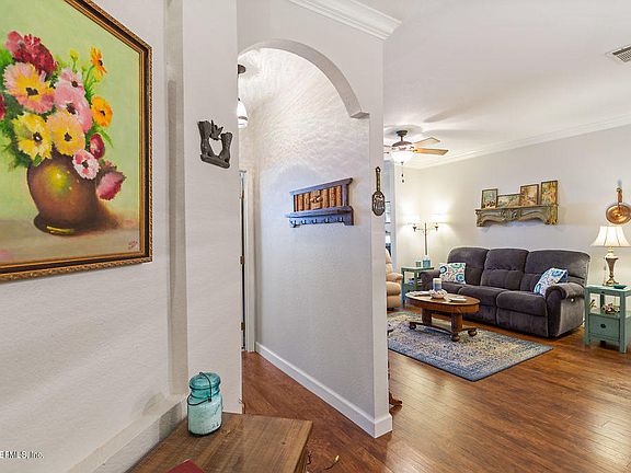 5th image of 13810 N Sutton Park Dr #319