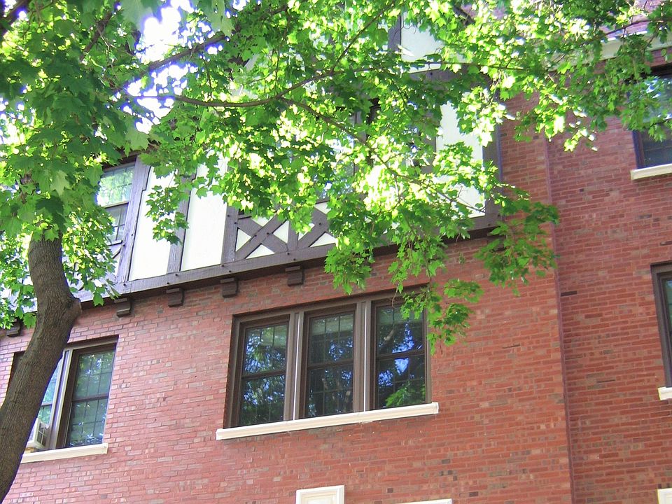 1st image of 924 Ontario St
