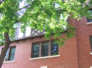 924 Ontario St, Oak Park, IL 60302