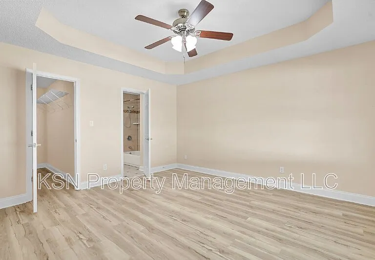 7331 Leghorn St — Photo 20