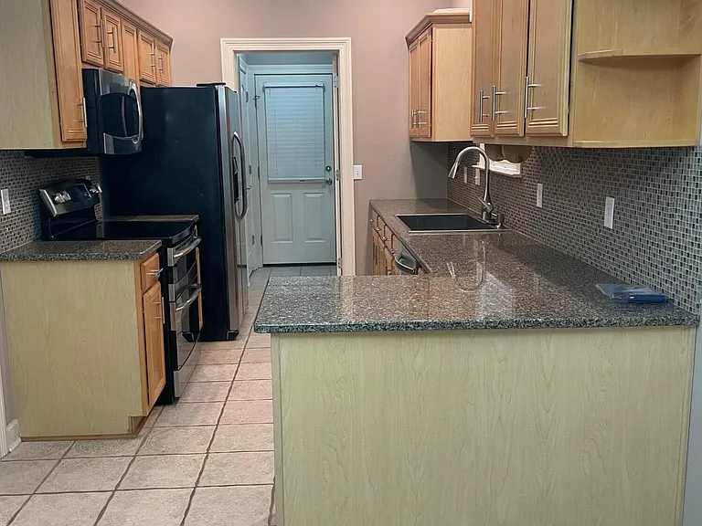 2895 Liverpool Ln — Photo 17