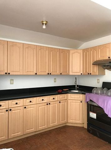 1st image of 1071 E 92nd St #2