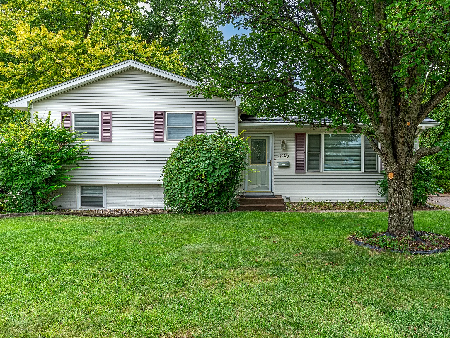 3 bed, 1040 sqft, $2,200 — Photo 1
