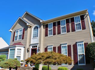 15549 Marsh Overlook Dr, Woodbridge, VA 22191