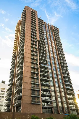 Rented by Olnick Organization | media 10