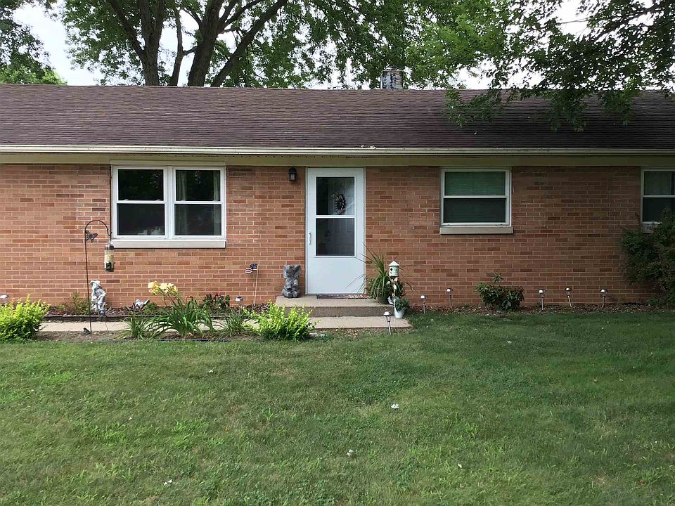 1st image of 23585 Forestview Ave