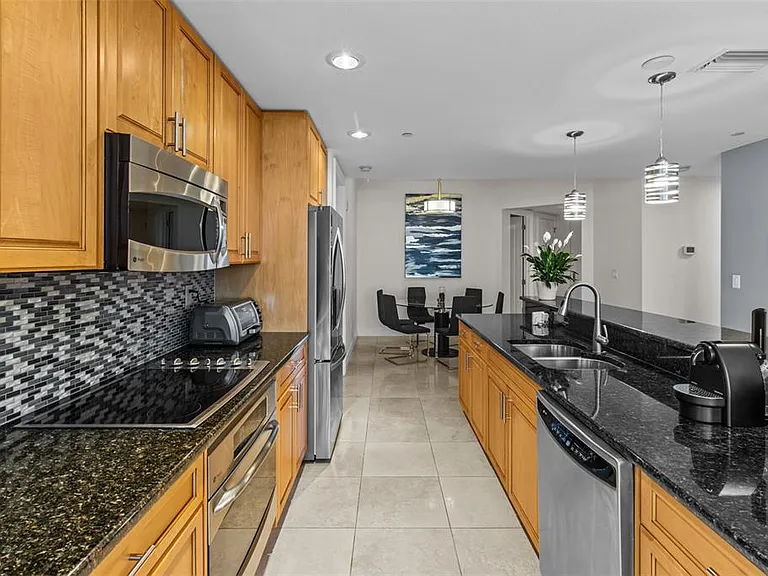 331 Cleveland St #2102 — Photo 8