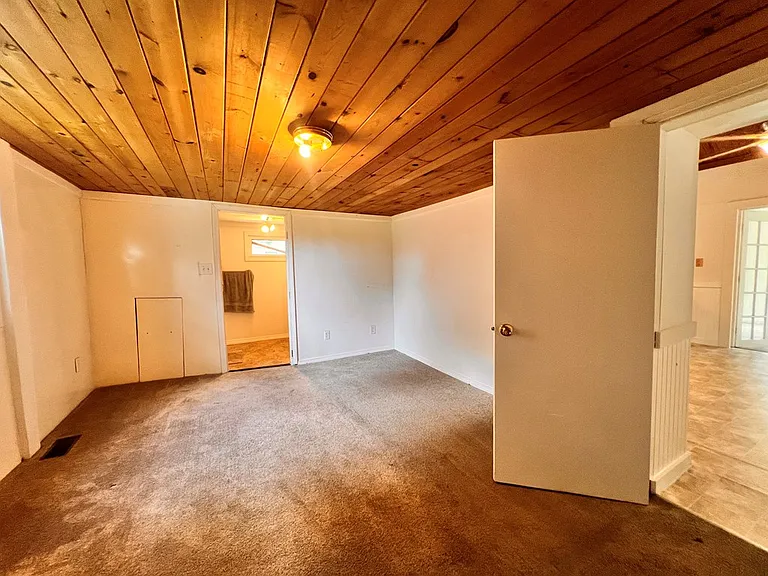 107 Summit St — Photo 23