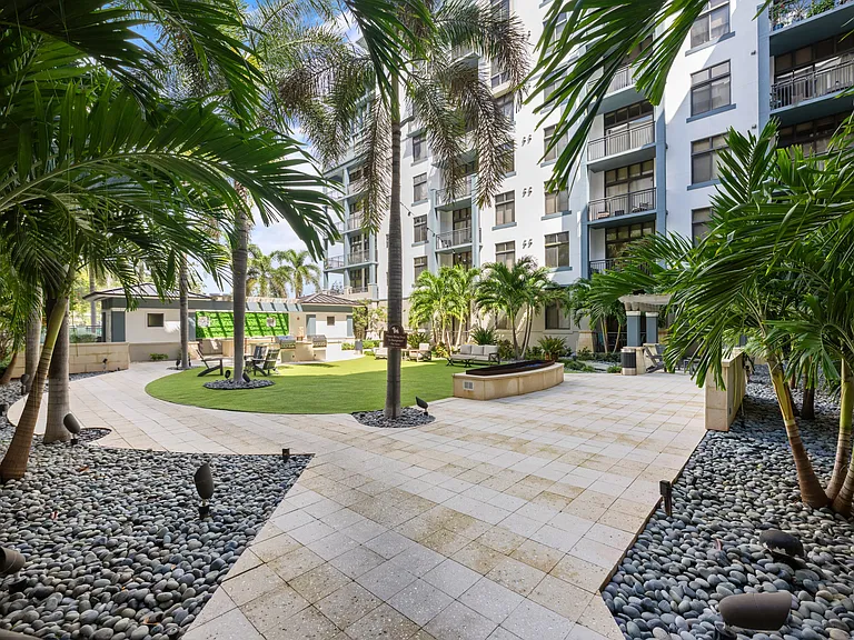 The Manor at Flagler Village — Photo 30