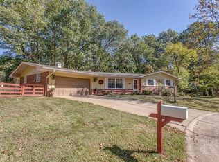 501 Leawood Dr, Swansea, IL