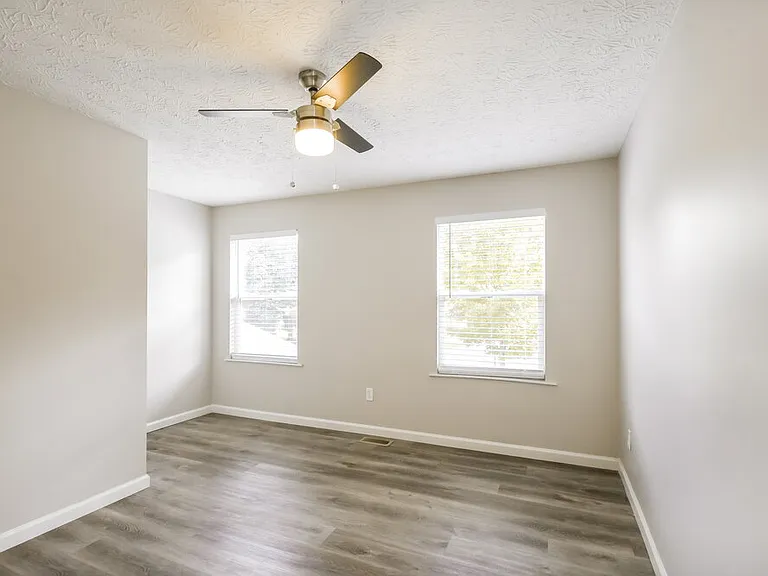 4320 Oil Creek Dr — Photo 12
