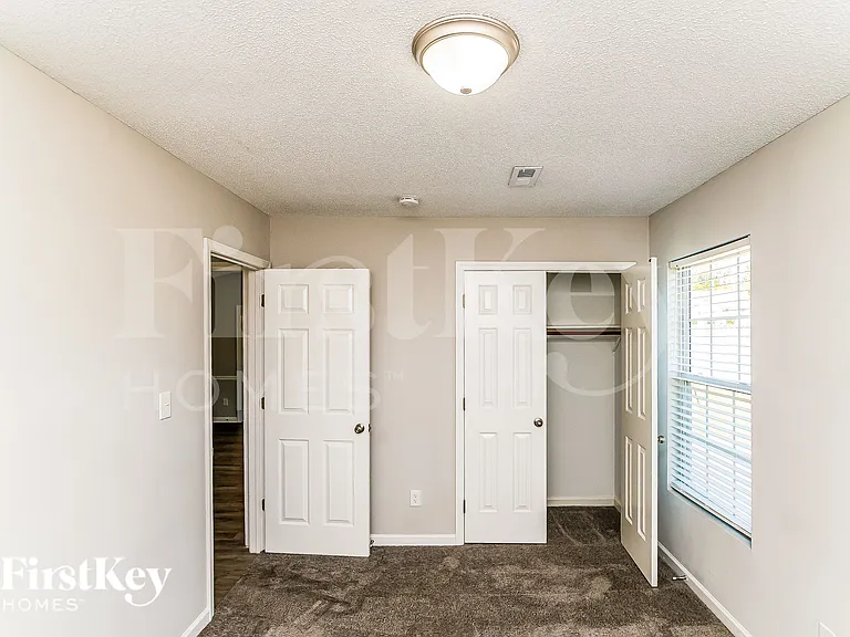 2466 Shadow Valley Rd — Photo 5