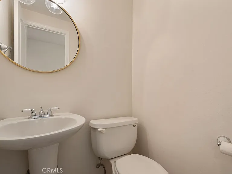 1088 Buckingham Ln — Photo 5