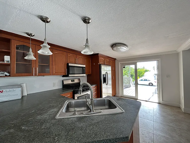 100 Sunset Ln — Photo 12