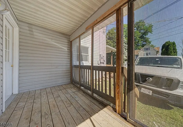 12 High St — Photo 25