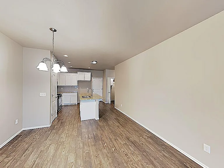 11202 NW 114th St — Photo 5