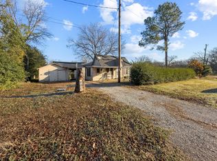 305 E Bells Blvd, Bells, TX 75414