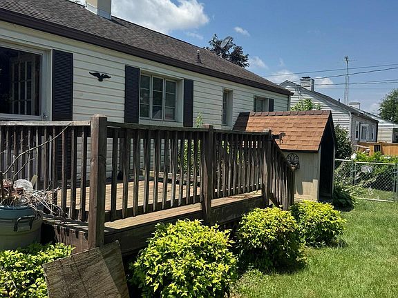 3rd image of 1128 Sunnyside Dr