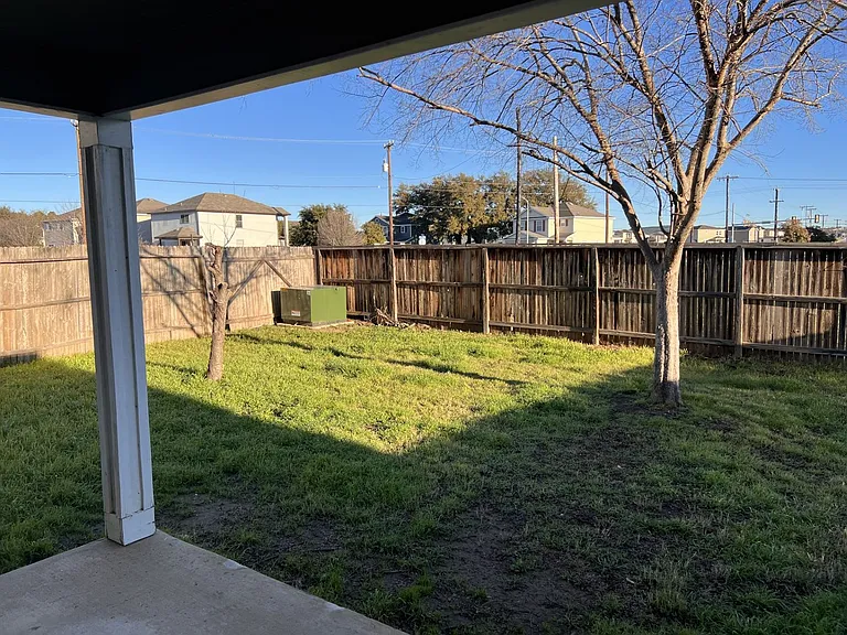 12251 Autumn Cherry — Photo 31