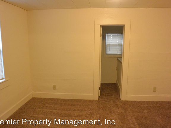 5th image of 318 NW 40th St