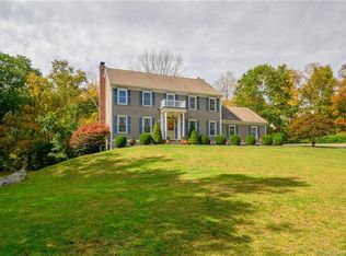 16 Sweet Meadow Rd, Newtown, CT 06470