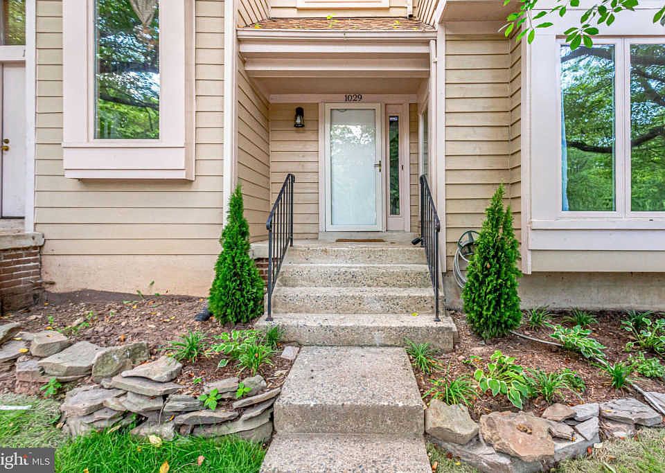 1st image of 1029 Boros Ct