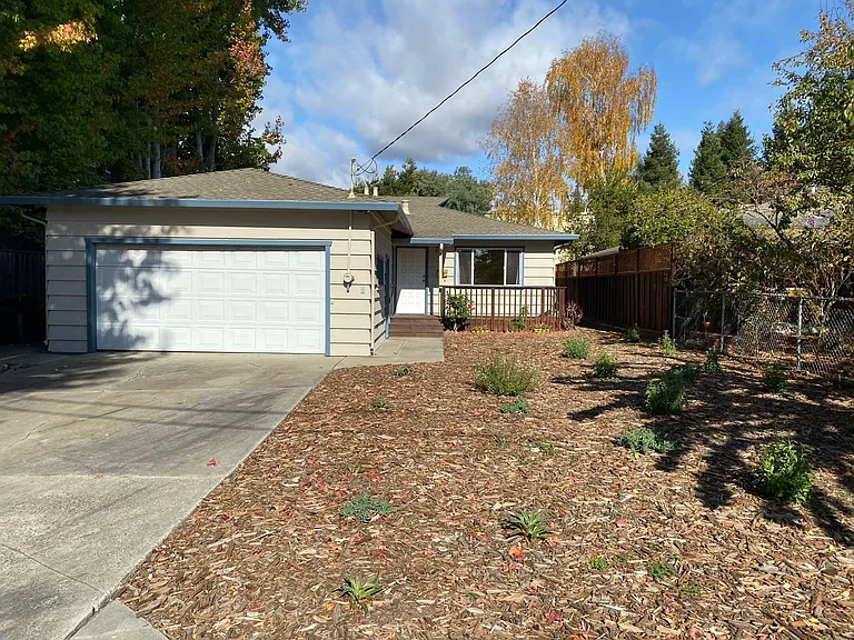 121 Coulson Ave — Photo 12