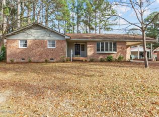 1803 Drewry Ln, Greenville, NC 27858