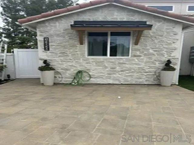 1 bed, 1.0 bath, 582 sqft, $2,600 — Photo 1