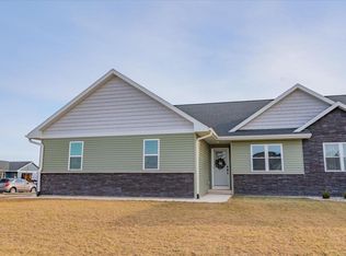 699 Porter Rd, Evansville, WI 53536