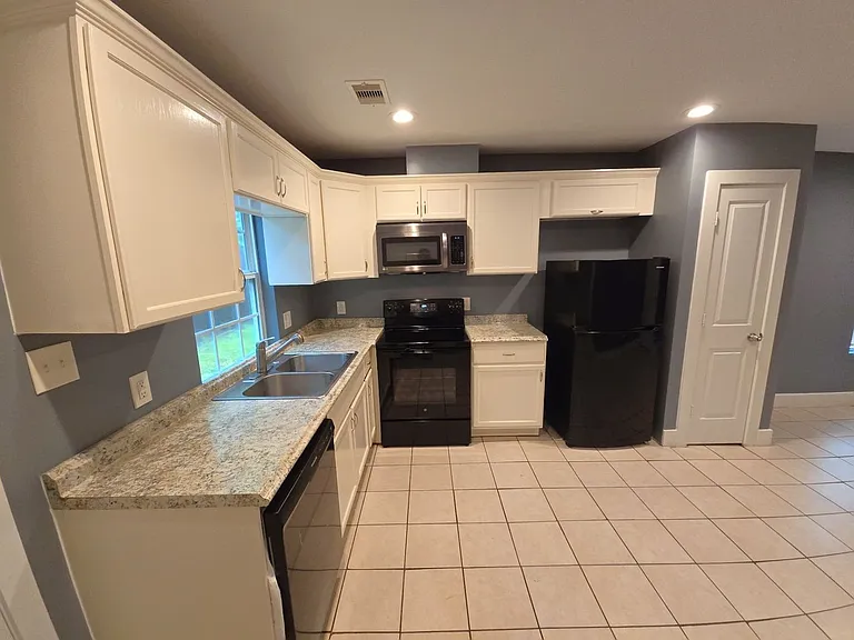 11435 Raincove Dr #B — Photo 13