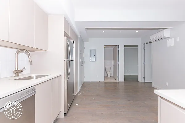 Rented by MySpaceNYC | media 68