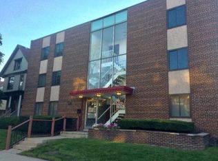 2619 N Oakland Ave, Milwaukee, WI 53211