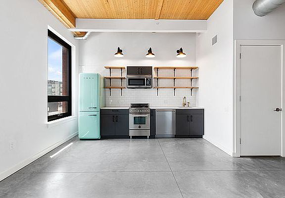 3rd image of 360 Wythe Ave APT 409