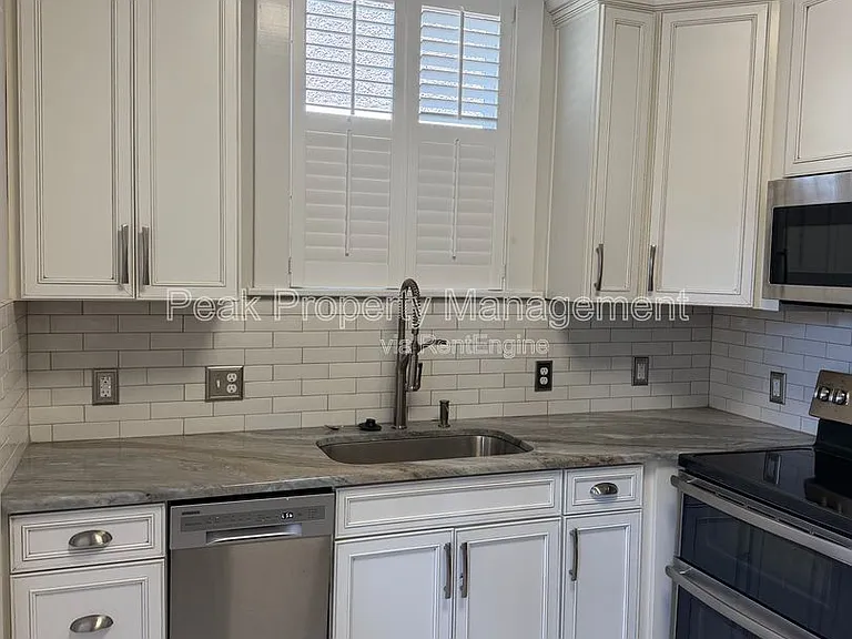 3400 Carolina Ave — Photo 7