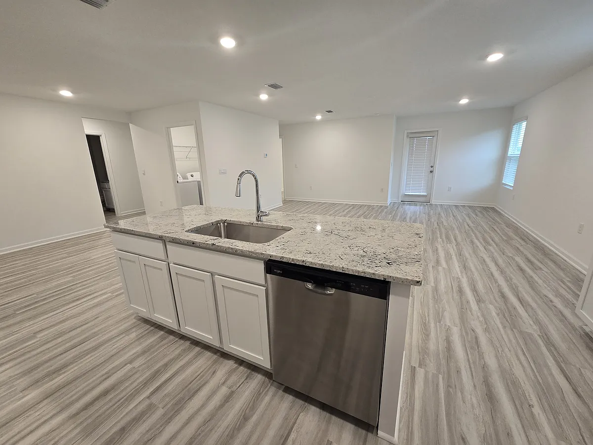 Building Photo - 1097 Hayward Loop