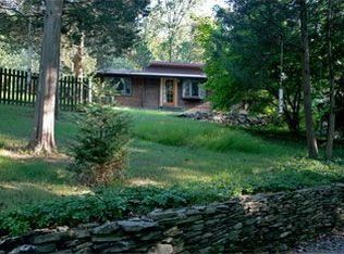 51 Stompf Tavern Rd, Stockton, NJ 08559