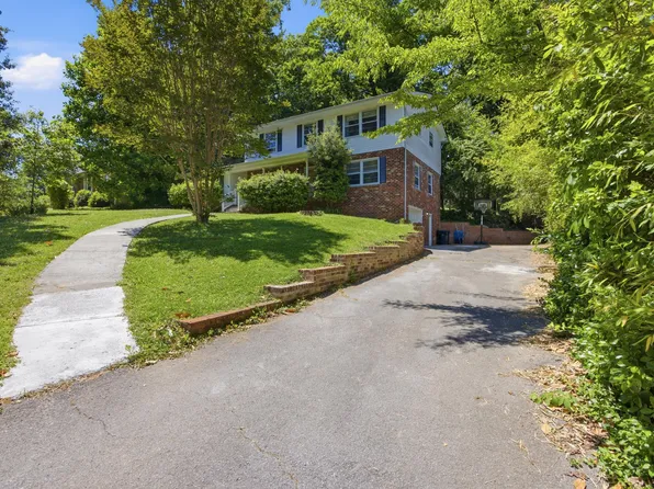 1311 Brockton Dr, Signal Mountain, TN 37377