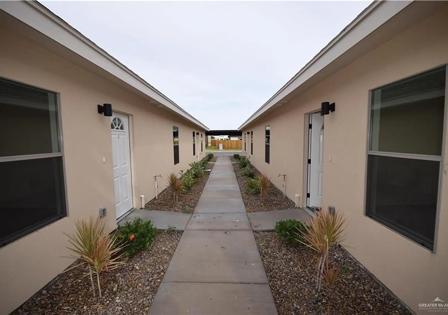 1217 Upas Drive — Photo 2