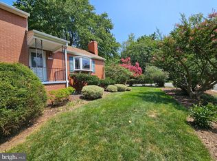 452 W Taylor Run Py, Alexandria, VA 22314