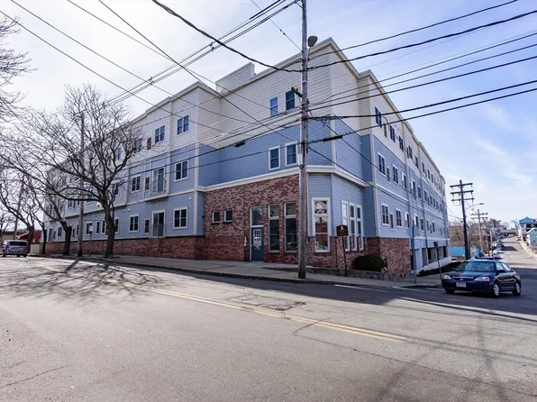 75 Walnut St Unit 107, Peabody, MA 01960